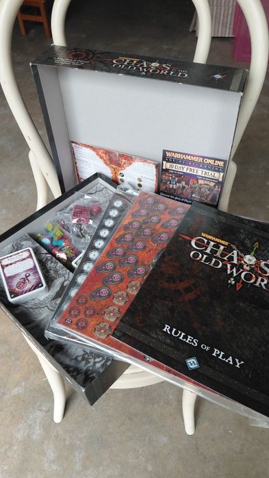 Jogo de tabuleiro Chaos in the old world