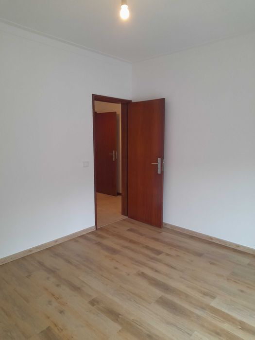 Arrenda-se T3 no centro de Gondomar