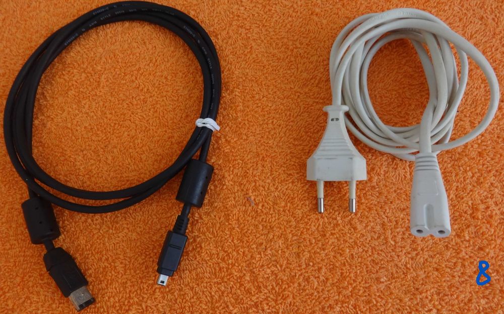 Diverse Set of Connection Cables427389735739729926