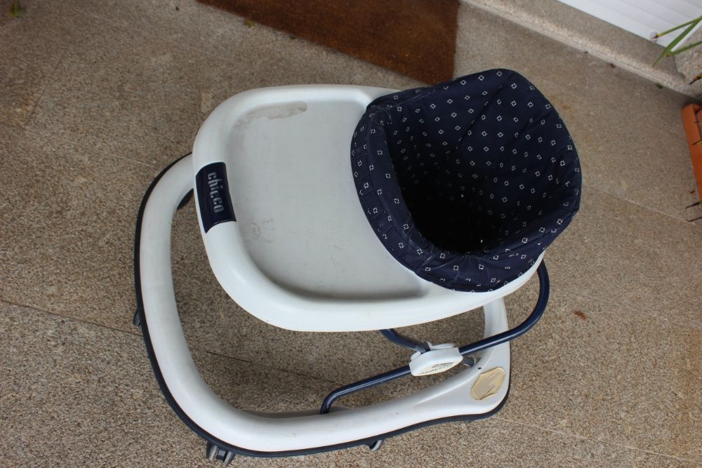 Andarilho Bébé - marca Chicco