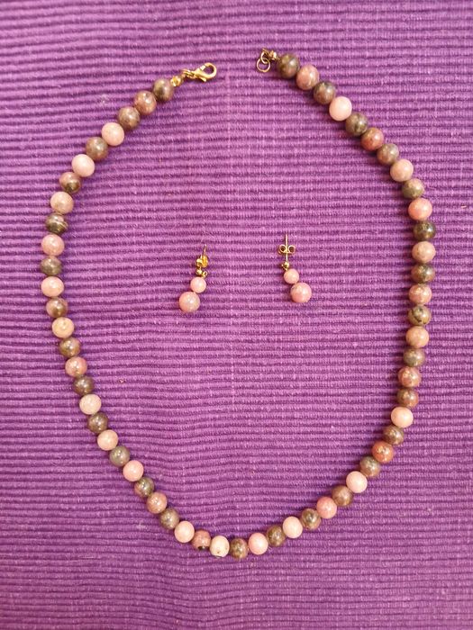 Colar e Brincos de Cristal Rhodonite Feito à Mão