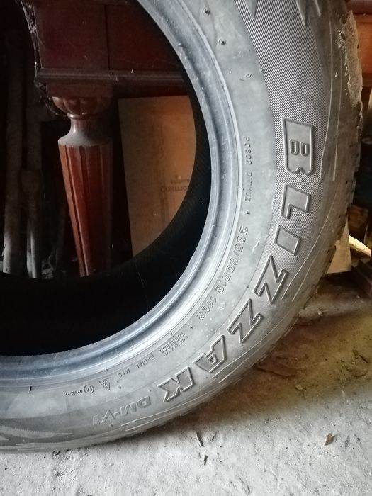 Резина Bridgestone Blizzak 285/60 R18