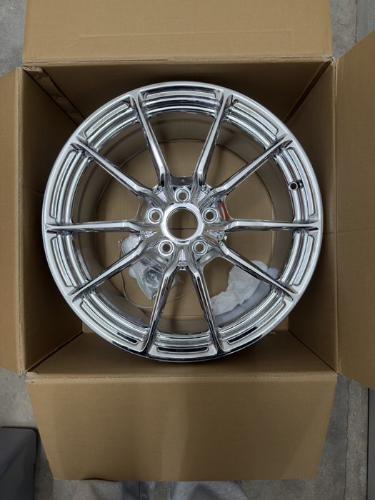 Jantes 18 Audi estilo HRE P104SC cromadas.