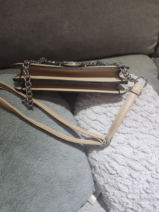 Mala nova em pele Pinko