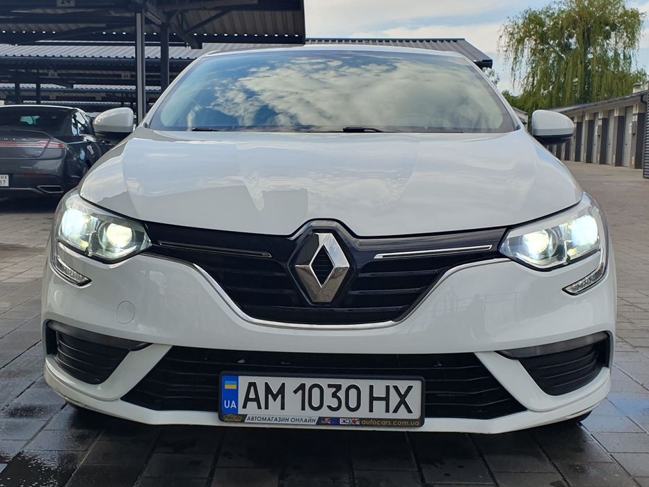 Автомобіль Рено Меган 4