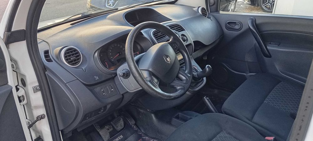 Renault Kangoo Business  2016 C/3 lugares,1 Proprietário , Nacional ,em ótimo estado.