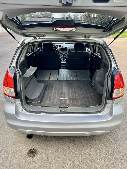 Продам Toyota Matrix 1.8л. Автомат.