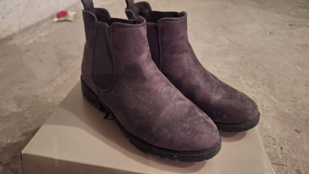 Buty damskie rozm. 37