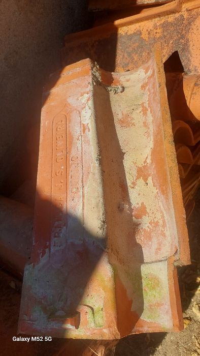 Vendo 750 Telhas usadas