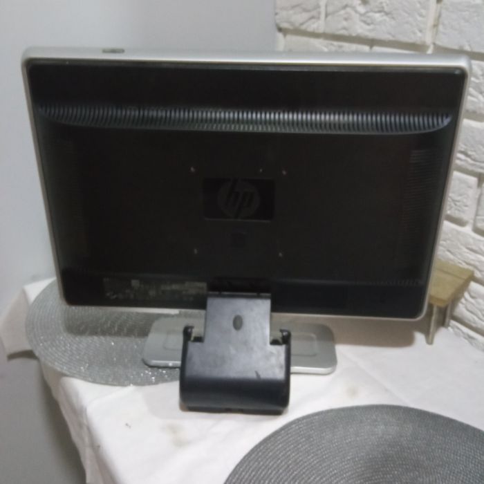 Monitor HP w 2007v
