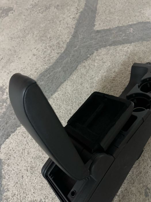 Consola c/apoio de braço E46 NOVA