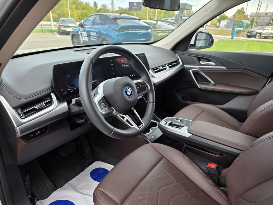 BMW iX1 2025 року 66.5 kWh (204 к.с.) eDrive 25 M Sport