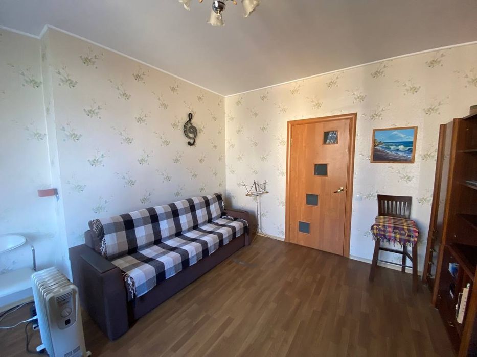 Продам двухкомнатную квартиру , жк 7 небо