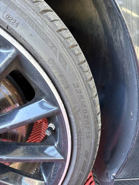 4 Jantes 19’’ AMG Mercedes originais com Pneus 225/40R19