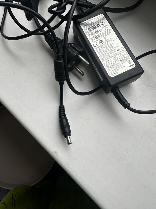 Блок питания для ноутбука