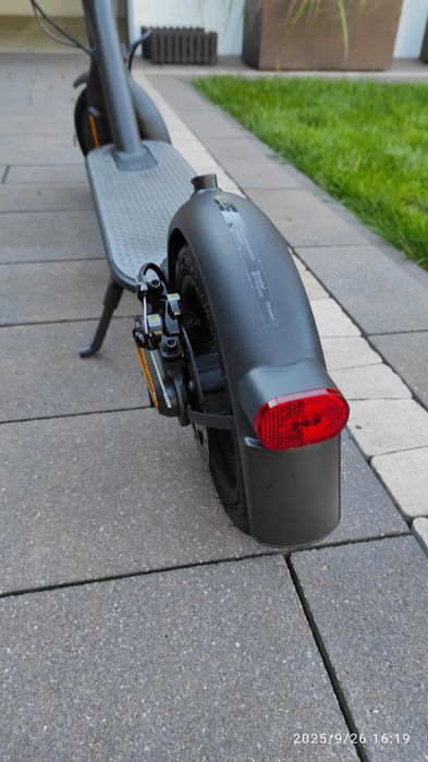 Hulajnoga Xiaomi Mi Electric Scooter Essential