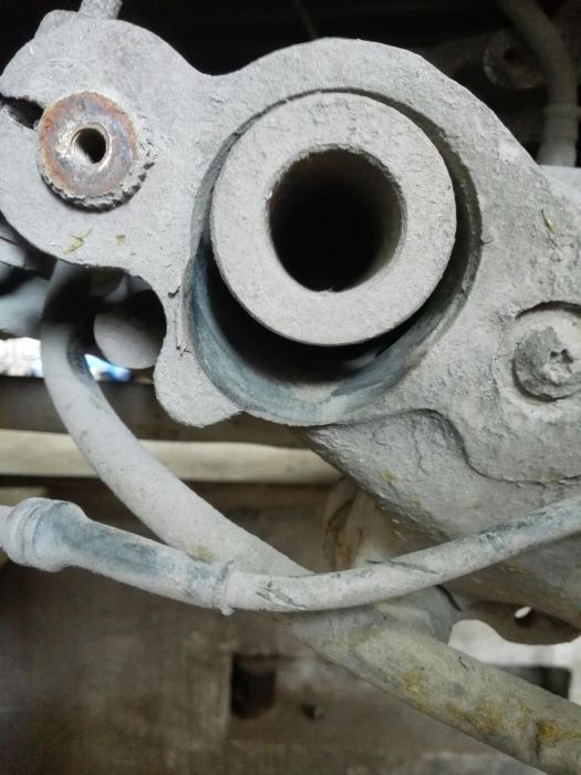 Ремонт ричагів задньої балки Сітроен берлинго пежо партнер 405 Саманд