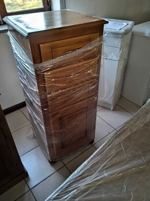 3 Móveis Tv (1 Castanho, 1 Mogno, 1 Pinho) (ref 24)