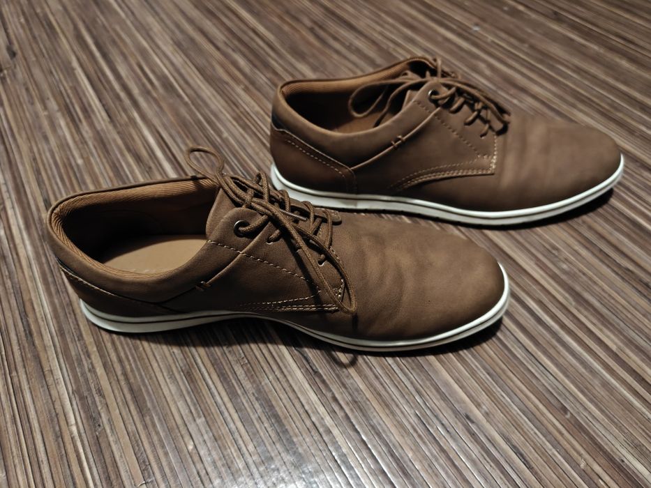 Buty casualowe rozm.40