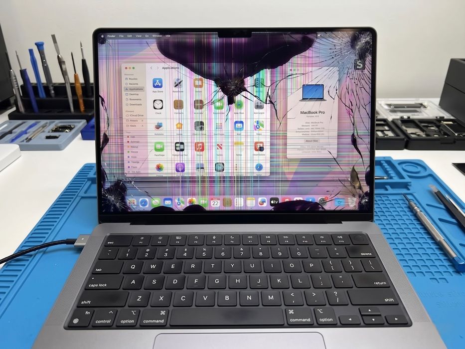 Заміна екрана MacBook у Києві | Гарантія | Нова Пошта