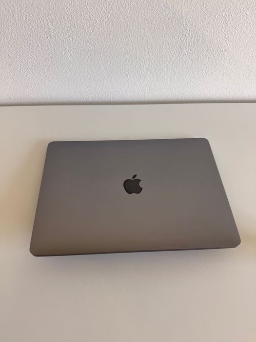 Apple MacBook Pro 2017 | 13.3" | 2,3 GHz | 16 GB | 256 GB SSD | cinzento espacial | US | Bom