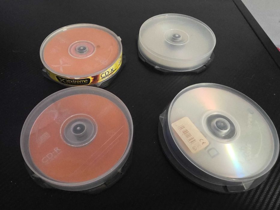 Płyty  jednokrotnego zapisu  CD-R.