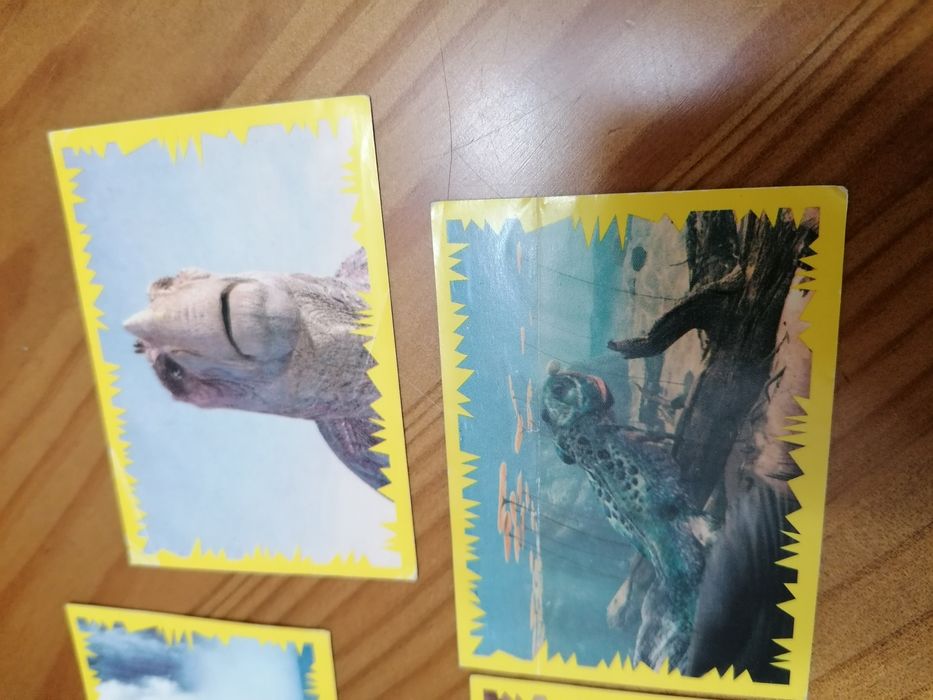 Cromos caderneta dinossauro Aladar Disney