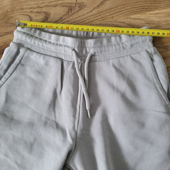 Nowe krótkie spodenki chłopięce r.128/134 H&M