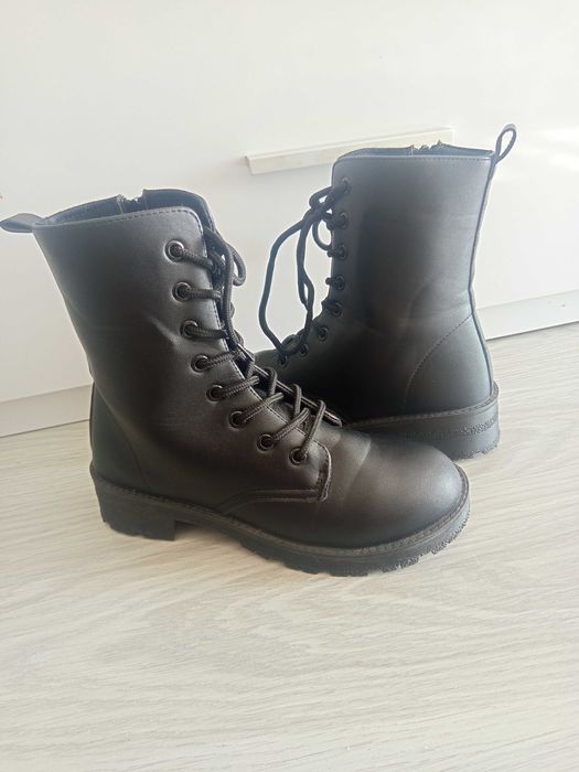 Buty zimowe damskie
