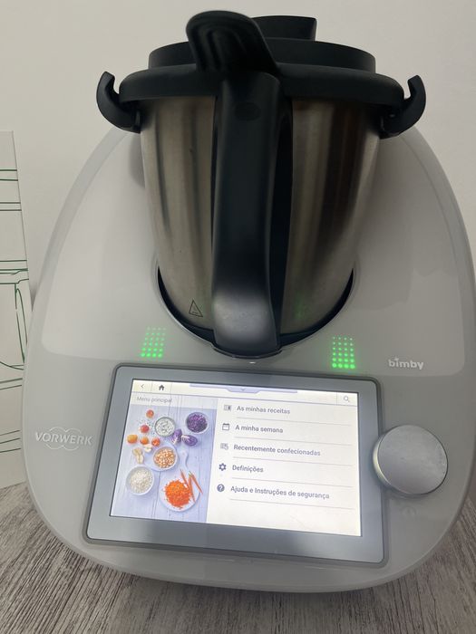 Bimby TM6 Vorwerk – Pouco usada + Livro de Receitas