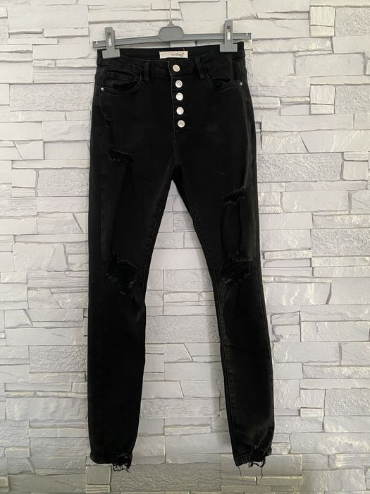 Czarne jeansy z dziurami Re-dress M L rurki