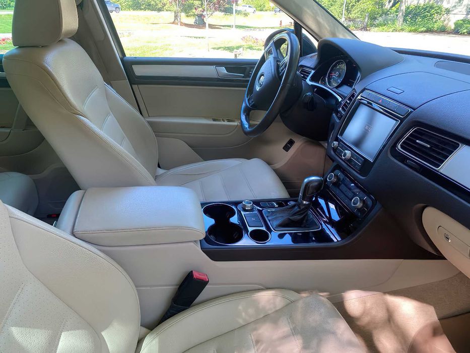 Volkswagen Touareg TDI Lux      2015