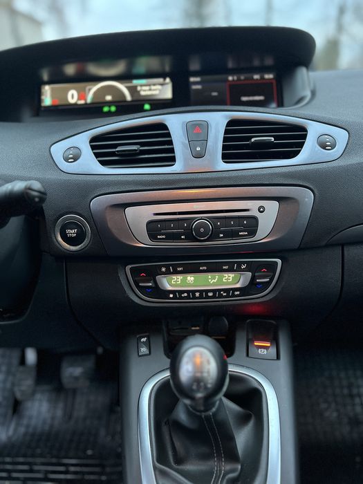 Терміново!Renault Grand Scenic!