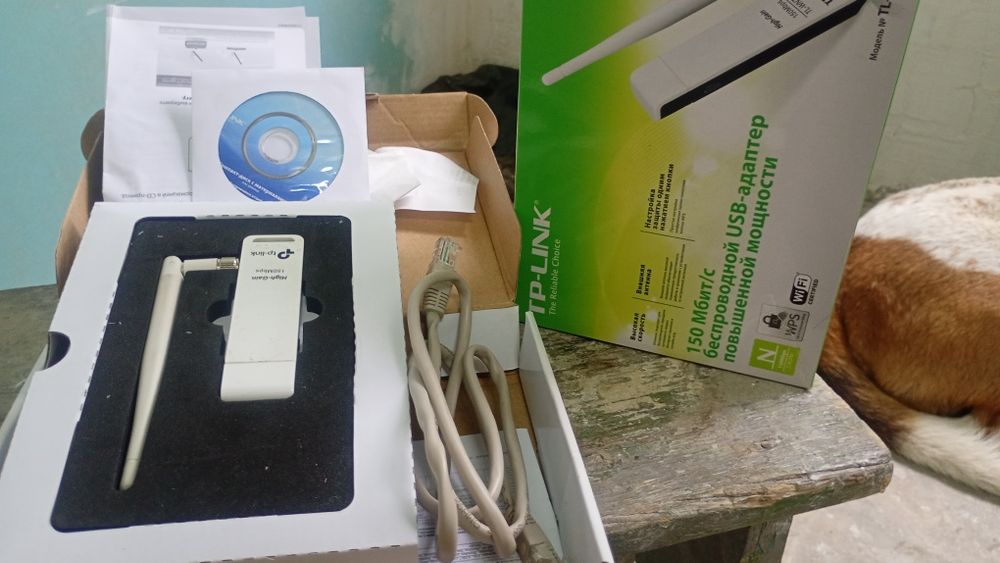 Безпровідний USB-адаптер TP-LINK TL-WN722N
**Ціна:** 400