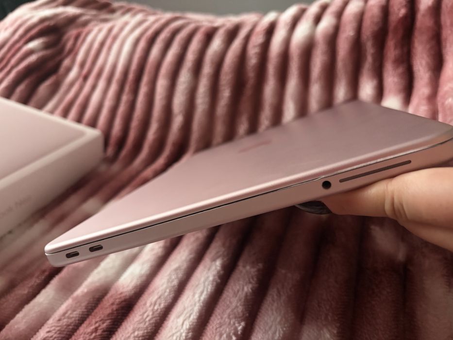 Macbook Neo Róż 8GB RAM. 512GB