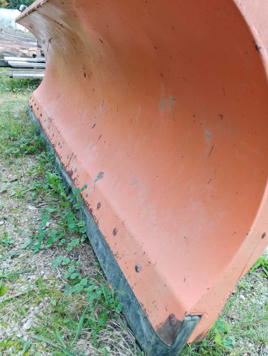 Pług do odśnieżania hydrauliczny