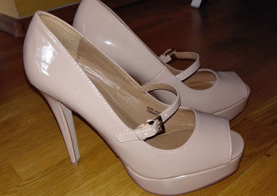Sprzedam stylowe buty szpilki nude na obcasie roz 37 Atmosphere nowe