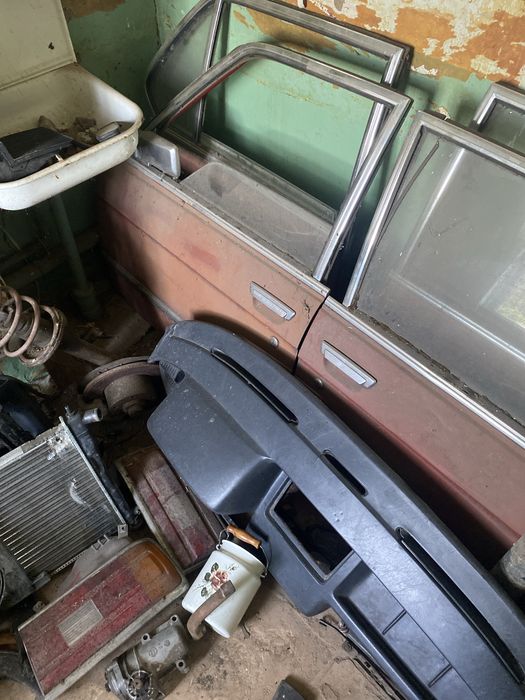 Капот на BMW 5 E12 кузов