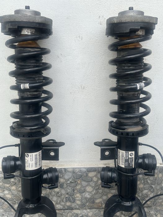 Продам передние мтойки на бмв 535 д