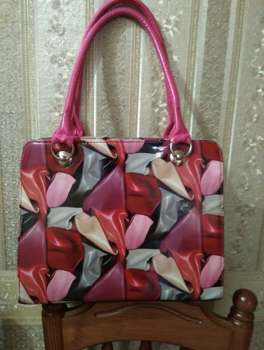 Женская сумка красивая