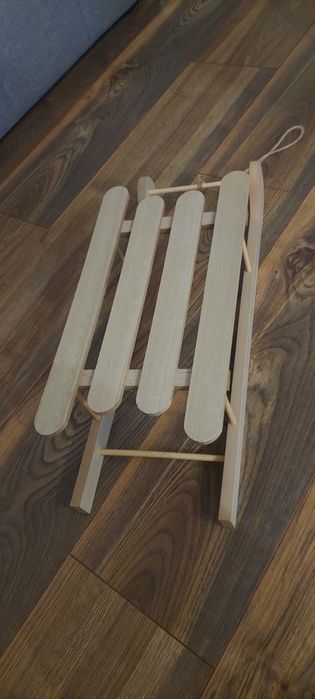 Saneczki ozdobne pod choinkę drewniane