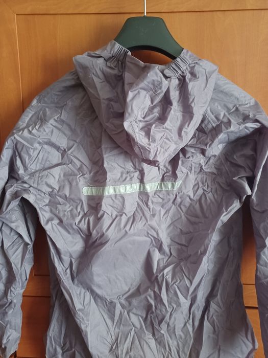 Capa de chuva impermeável lilás para acampamento (10-14 anos)