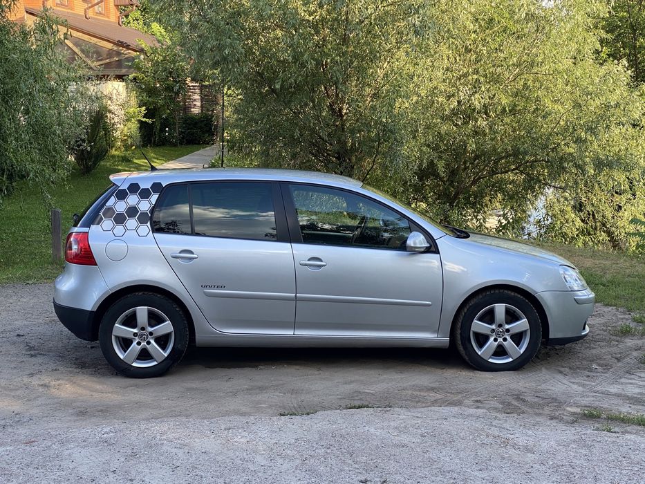 Продам VW Golf 5  2008 р в гарному стані