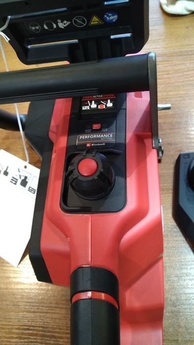 Аккумуляторная Black Decker GKC1825L20, Einhell Fortexxa 18/30