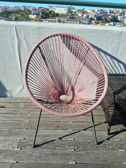 Mesa de Apoio e Cadeiras de Jardim - HAPPY DAY