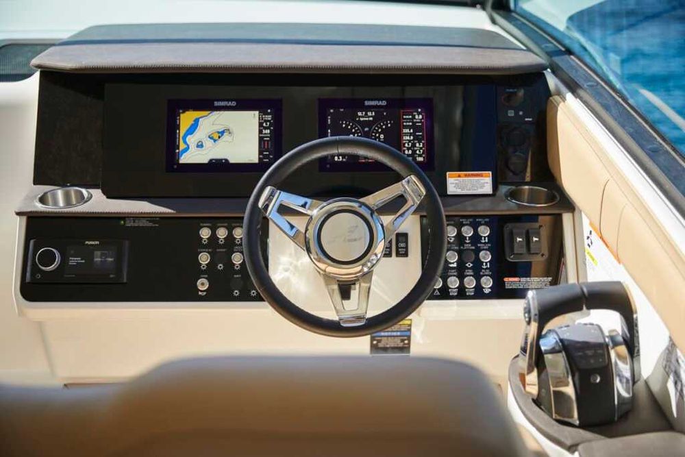 SEA RAY 320 SUNDANCER COUPE, STAN IDEALNY, 50 MTH, I WŁAŚCICIEL, F-RA VAT!