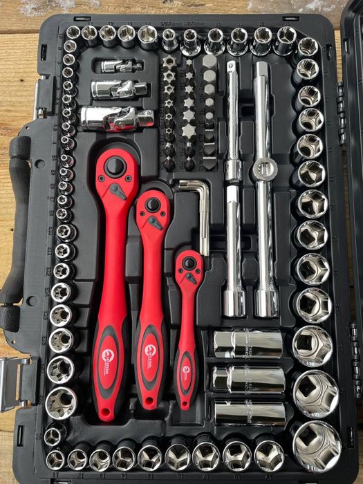 Набір інструментів професійний 151 од.; Cr-V INTERTOOL(ET-7151)