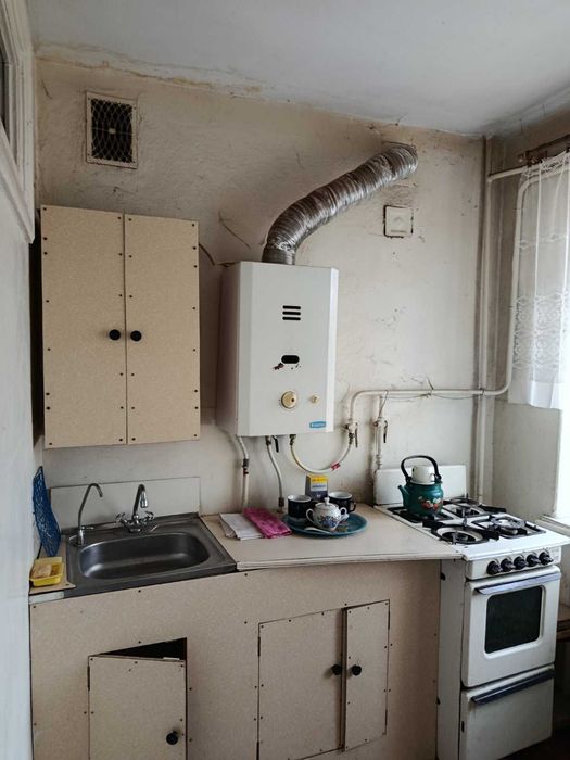 Продам 2 кімн кв Центр Рон,Соляні,1/5 цегла,балконом,газколонка