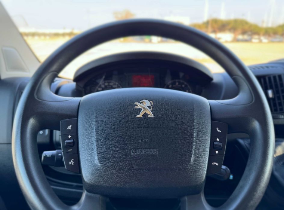 Peugeot Boxer 2.2 BlueHDi 140cv 333 L2H2 GPS/AC
