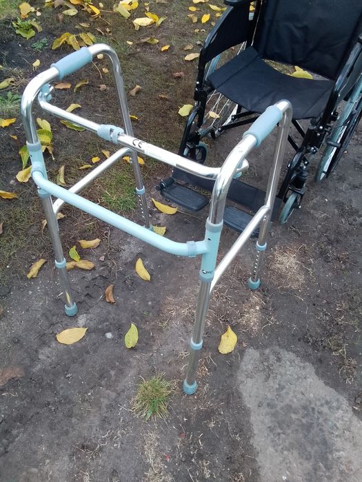 Коляска  инвалидное кресло